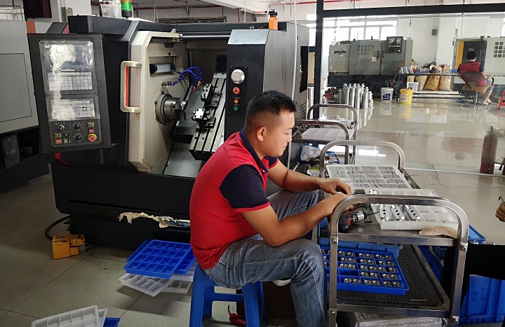 自動噴涂設備廠家